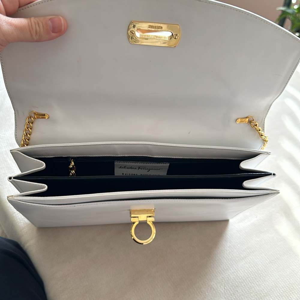 Authentic Vintage Ferragamo Gancini Handbag e210096 - Picture 17 of 17